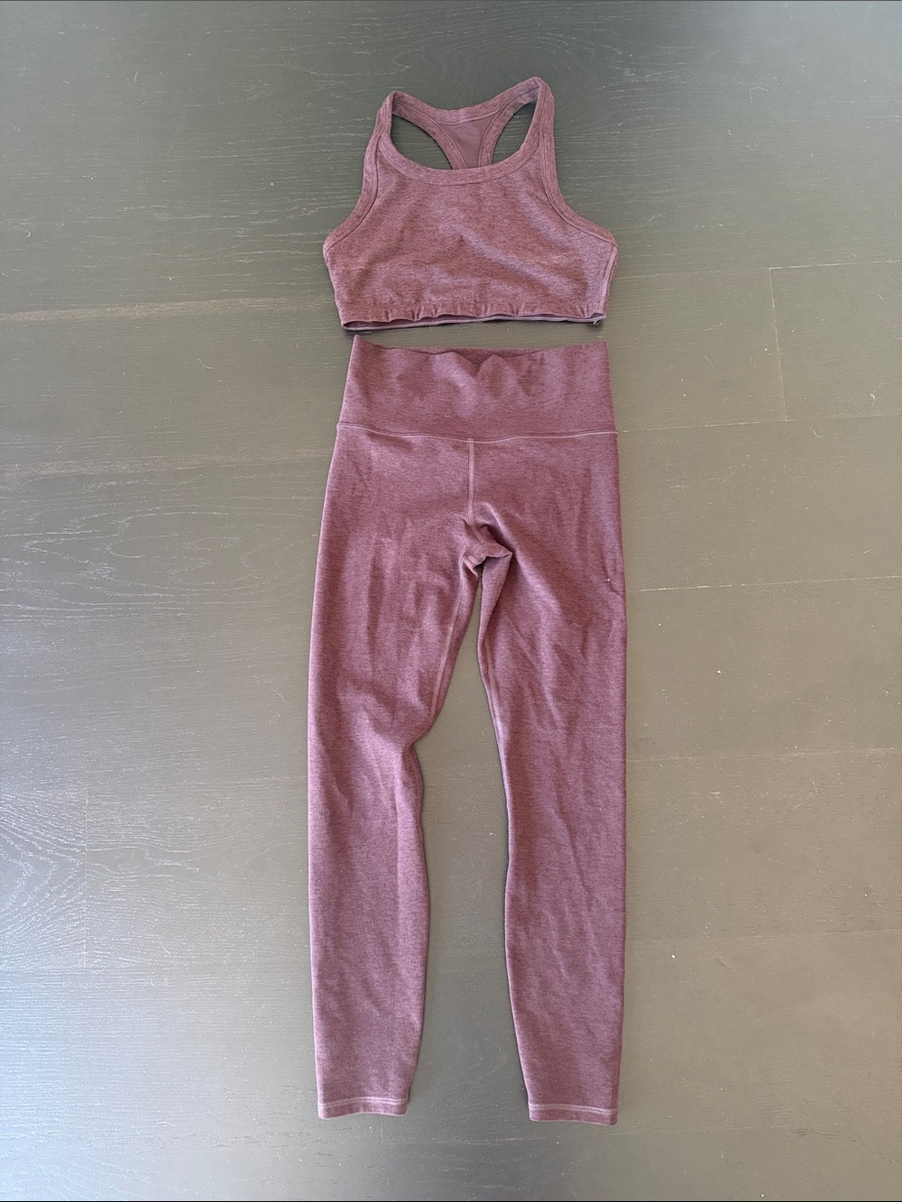 Heathered dark plum Vuori set